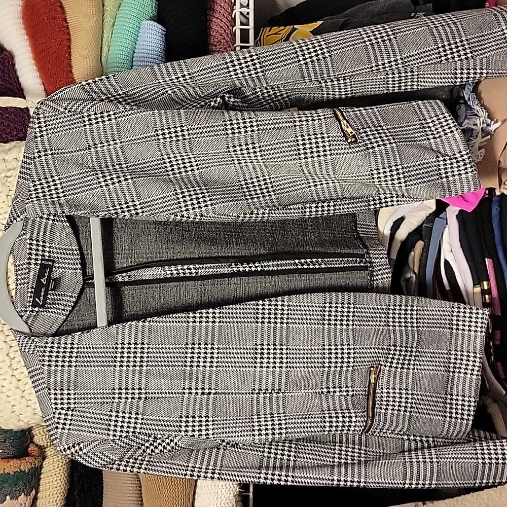 Cropped Houndstooth blazer
